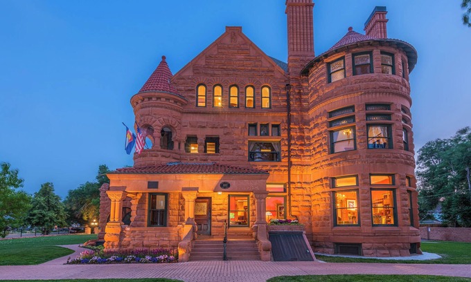 Pueblo Casa | Orman Mansion - Pueblo's Most Luxurious Stay