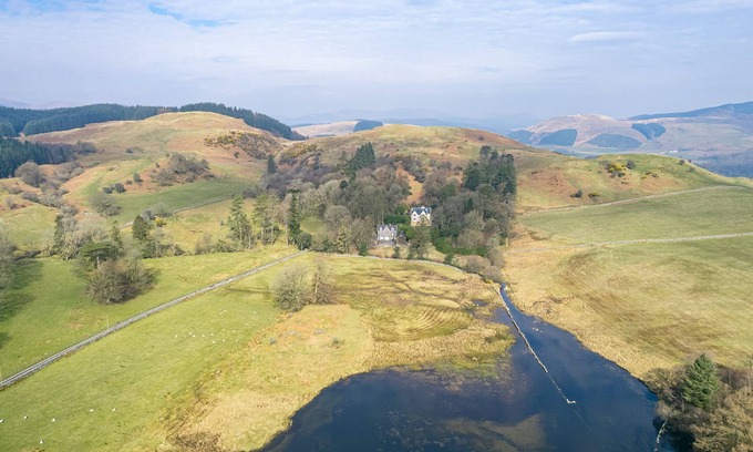 Castle Douglas Cabaña | Ornockenoch House - a house that sleeps 14 guests in 7 bedrooms