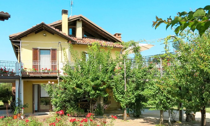 Cortiglione Apartamento | Ortondo B&B by Interhome