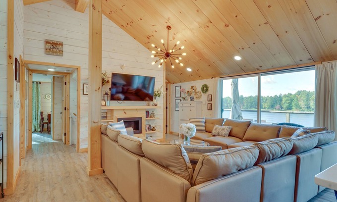 Florence Cabina | ¡NUEVO! Orwell Cabin en Sunrise Lake w / Pvt Dock & BBQ