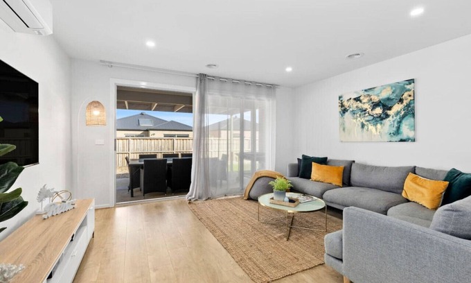 Armstrong Creek Casa | OSCAR - A Tranquil Armstrong Creek Home + NETFLIX