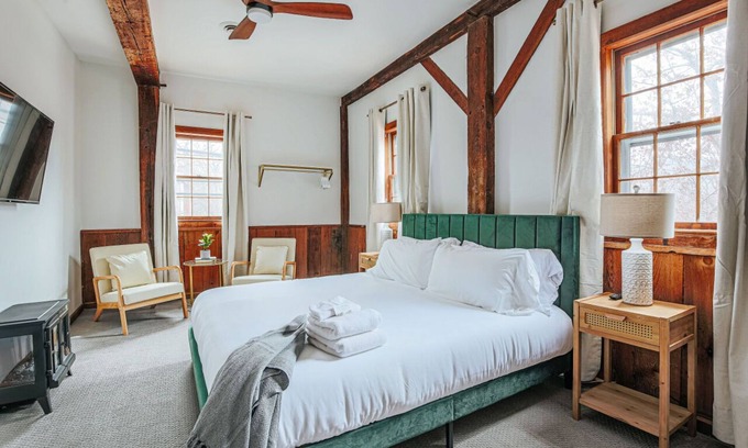Spottswood Casa | Osceola Mill is a boutique inn located in the Shenandoah Valley 20 minutes from Lexington and Staunton.