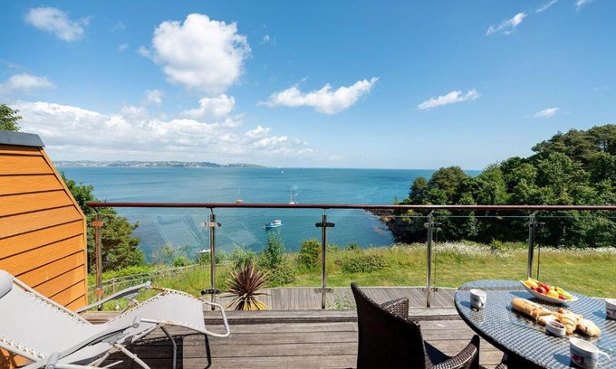 Brixham Casa | Osprey 2 - The Cove