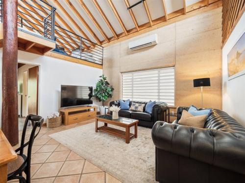 Quindalup Casa | Osprey Beachside Retreat - Good Times Guaranteed