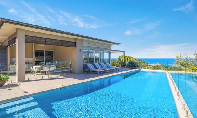 Sapphire Beach Casa | Osprey Luxury Clifftop Retreat with Ocean Views in Sapphire Beach