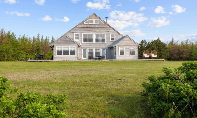 Malpeque Casa | Osprey’s Landing- Executive oceanfront beach house