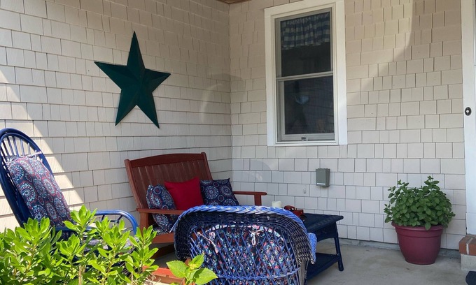 Osterville Casa | Osterville- Spacious, family friendly renovated 3BR, Outdoor shower & Beach Pass