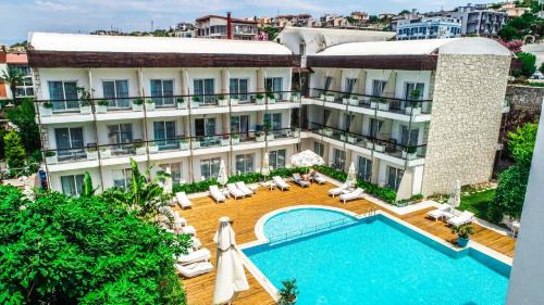 Cesme Hotel | OTEL YENi