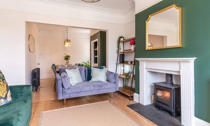 Cheltenham Cabaña | Otley House - Cheltenham, Cotswolds