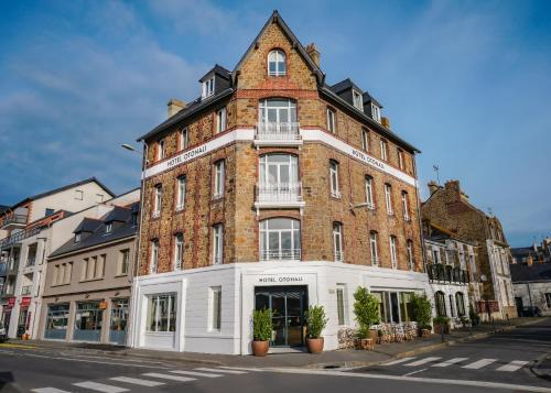 Courtoisville-Sillon-Moka Hotel | Otonali Hôtel by Breizh Café