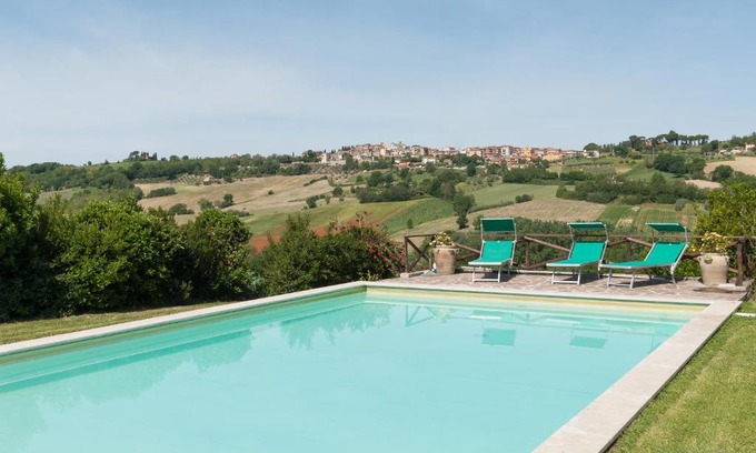 Otricoli Villa | Otricoli Villa Sleeps 8 Pool WiFi