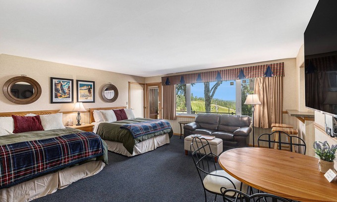 Gaylord Condominio | Otsego Ski and Golf Resort Condo