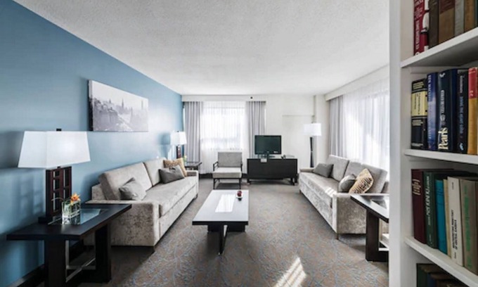 Golden Triangle Hotel | Ottawa Embassy Hotel