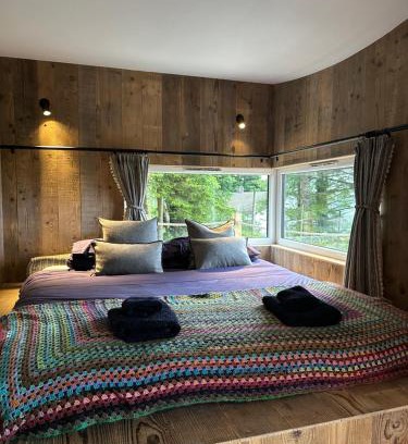 Lochaline Cabina | Otter Burn Cabin