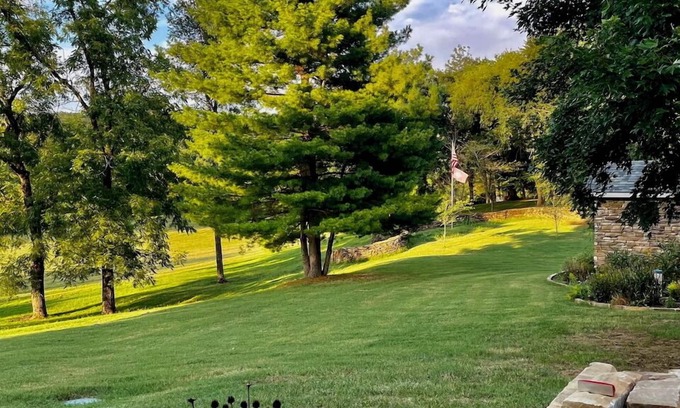Fayetteville Casa | Ottobahn Farm, Quiet Farm Home on River 15 min from UofA