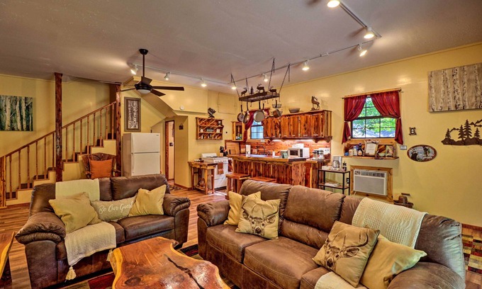 Royal Cabina | Ouachita River Cabin: Royal Haven w/ Dock!