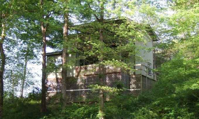 Pencil Bluff Casa | Romántica cabaña Rose Ouachita con bañera de hidromasaje en las montañas Ouachita, Arkansas