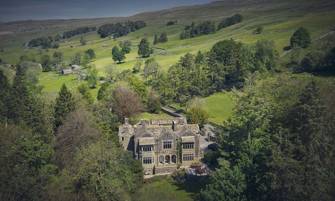 Yockenthwaite Casa | OUGHTERSHAW HALL, pet friendly, luxury holiday cottage in Hawes