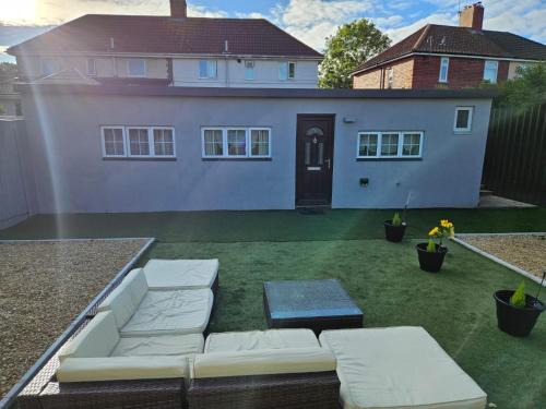 Staple Hill Apartamento | Our beautiful little house makes you stay magical