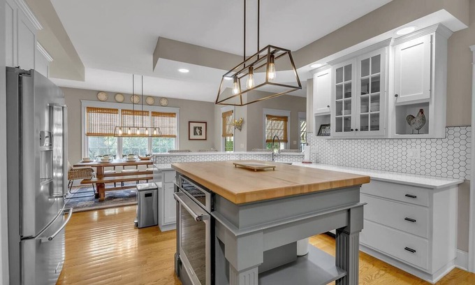 Orchard Park Casa | Our Hive | Spacious, Luxe, 8 Mins to Stadium