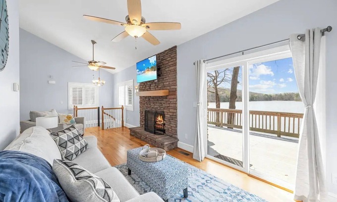 New London Casa | Our Peachy Keen Paradise