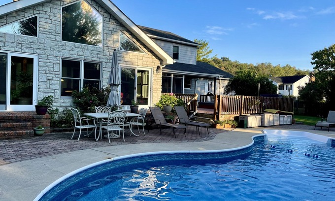 Chillicothe Casa | Our pool will open May 1st, 2025. 1st floor bedroom added.