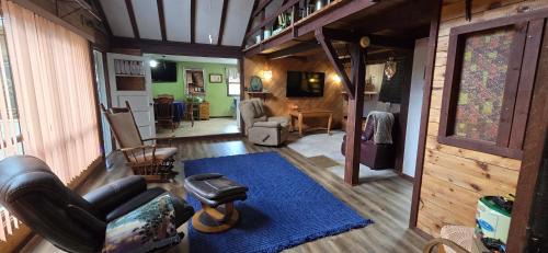Rochert Casa | Our Rustic Home Country Retreat