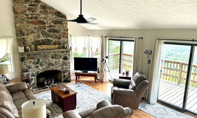Berkeley Springs Casa | Our Shangri La