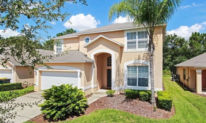 Indian Point Villa | Nuestra espaciosa villa 7BR, 4. 5BA con piscina privada protegida (155C)