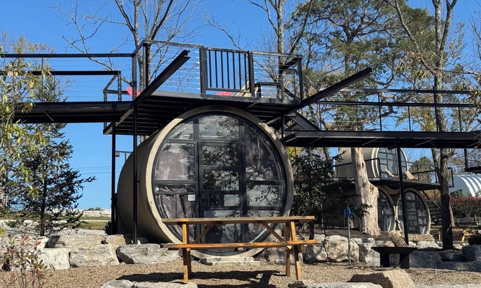 Lancaster Cabina | Our Tubes offer a camping experience for those that love the outdoors but also love a bed.