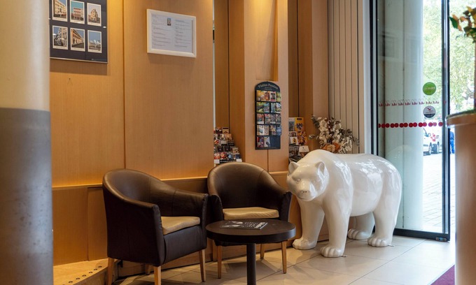 Victor Hugo District Hotel | Ours Blanc - Place Victor Hugo
