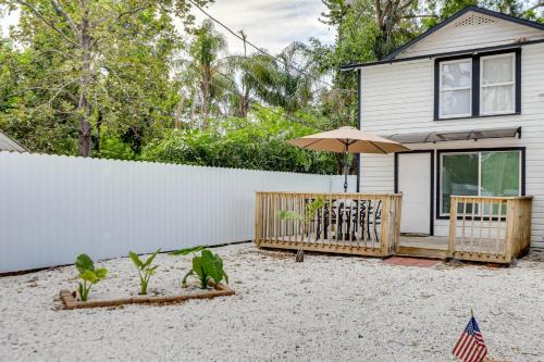 Bradenton Apartamento | Outdoor Dining Bradenton Downtown Oasis!
