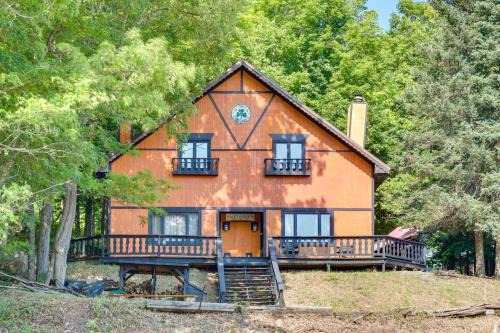 Stambaugh Casa | Outdoor Lovers Paradise Slope-View Cabin!