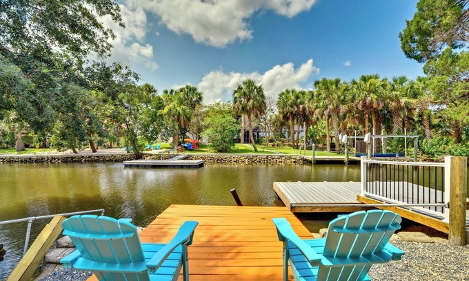 Woods N Waters Casa | Outdoor Oasis: Canal-Front Home in Crystal River