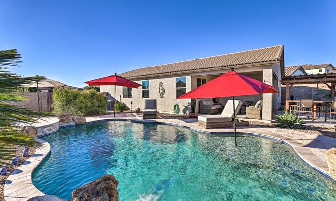 Entrada Del Oro Casa | Outdoor Oasis Home with Fire Pit in Gold Canyon!