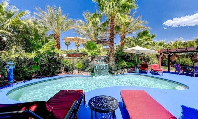 Spring Valley Casa | Outdoor Oasis Retreat 10-bedroom Sleeps 22, Sports,Amenities, Arcade, Sauna, Spa