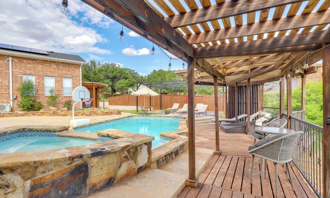 Ransom Canyon Cabaña | Outdoor Oasis w/ Lake Views: Ransom Canyon Retreat