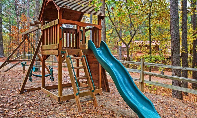 Broken Bow Cabina | Outdoor Playset | Game Room | Fire Pit | Hot Tub
