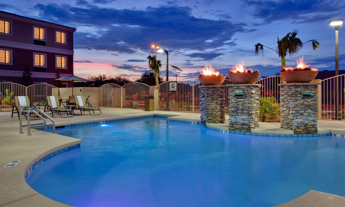 Tucson Condominio | Outdoor Pool | Close to Tucson Airport