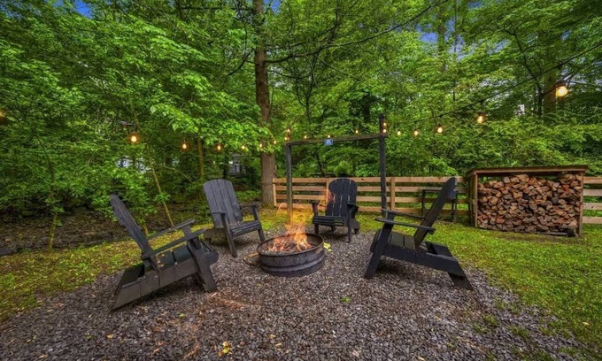 Rocky Grove Casa | Outdoor Paradise on the Creek - Jacuzzi - Stocked