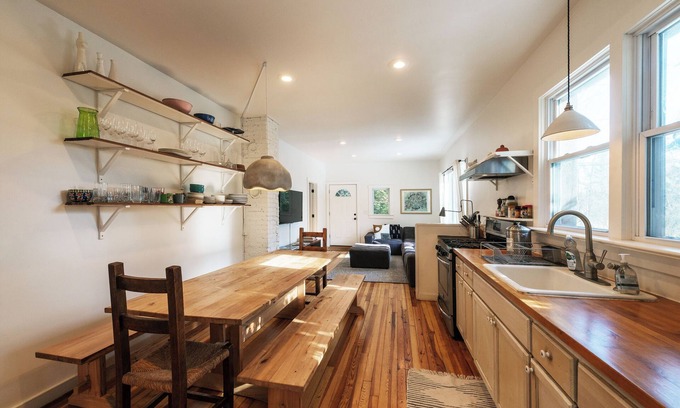 Woodridge Casa | Outlier Inn Guest House on Farm Catskills