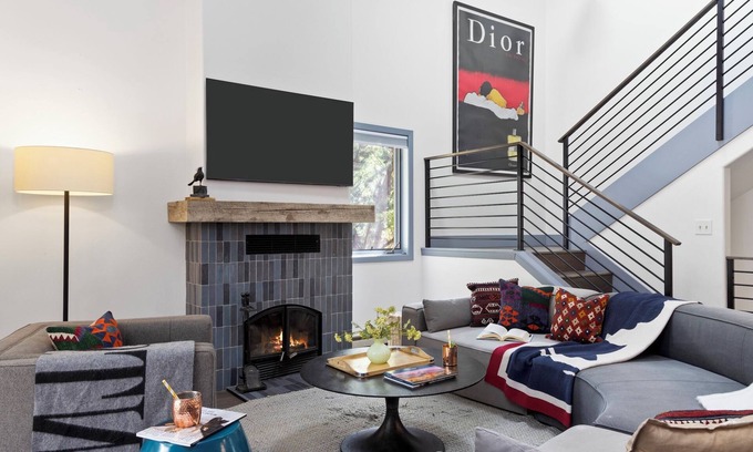 Jackson Casa | Puesto avanzado: ¡Condominio renovado justo en la base de Snow King Mountain!