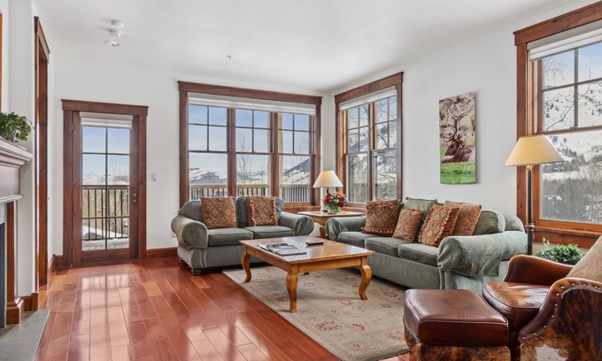 Jackson Condominio | Puesto avanzado: Grand View 332 - ¡Vistas de Teton, aire acondicionado y distancia a pie de Town Square!