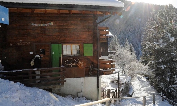 Saint-Luc Chalet De Esquí | Exterior: chalet para max. 4 personas en el centro del pueblo viejo con acceso directo y fácil, prom