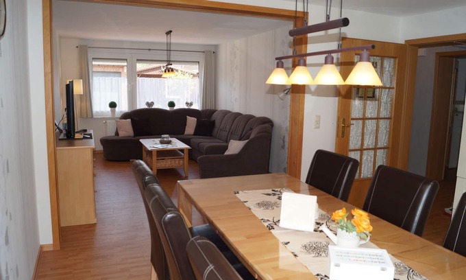 Esens Casa | Afueras, central, con asador, veranda