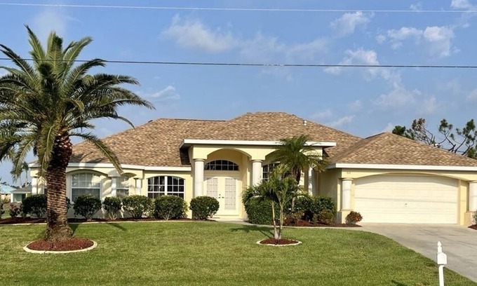 Pine Valley Villa | Excepcional lujo junto al lago 4 camas hogar piscina climatizada eléctrica