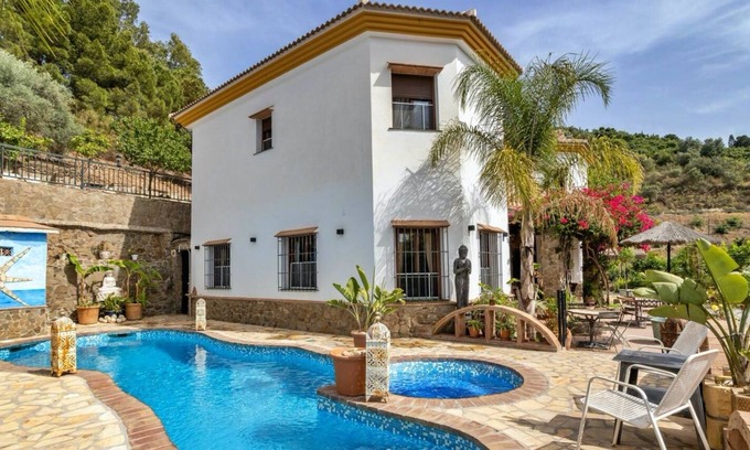 Sayalonga Cabaña | Villa Arrijana Málaga