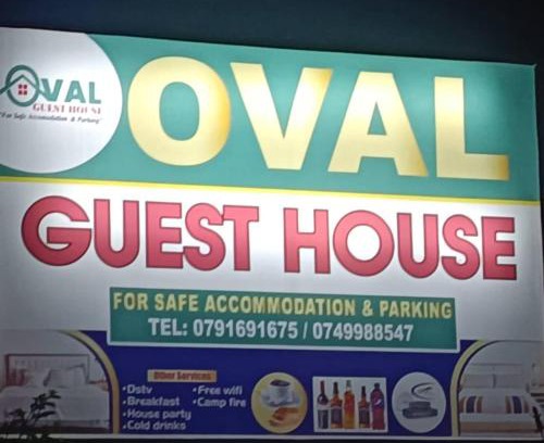 Lira Cama Y Desayuno | Oval Guest House