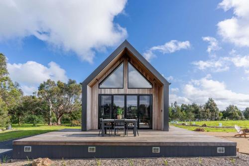 Wattle Bank Casa | Ovata - Country to Coast