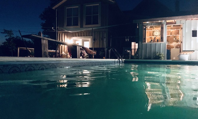 Shannonville Otro | Over the Rainbow Farm - heated pool, 12 acres, 7 bedrooms, close to PEC
